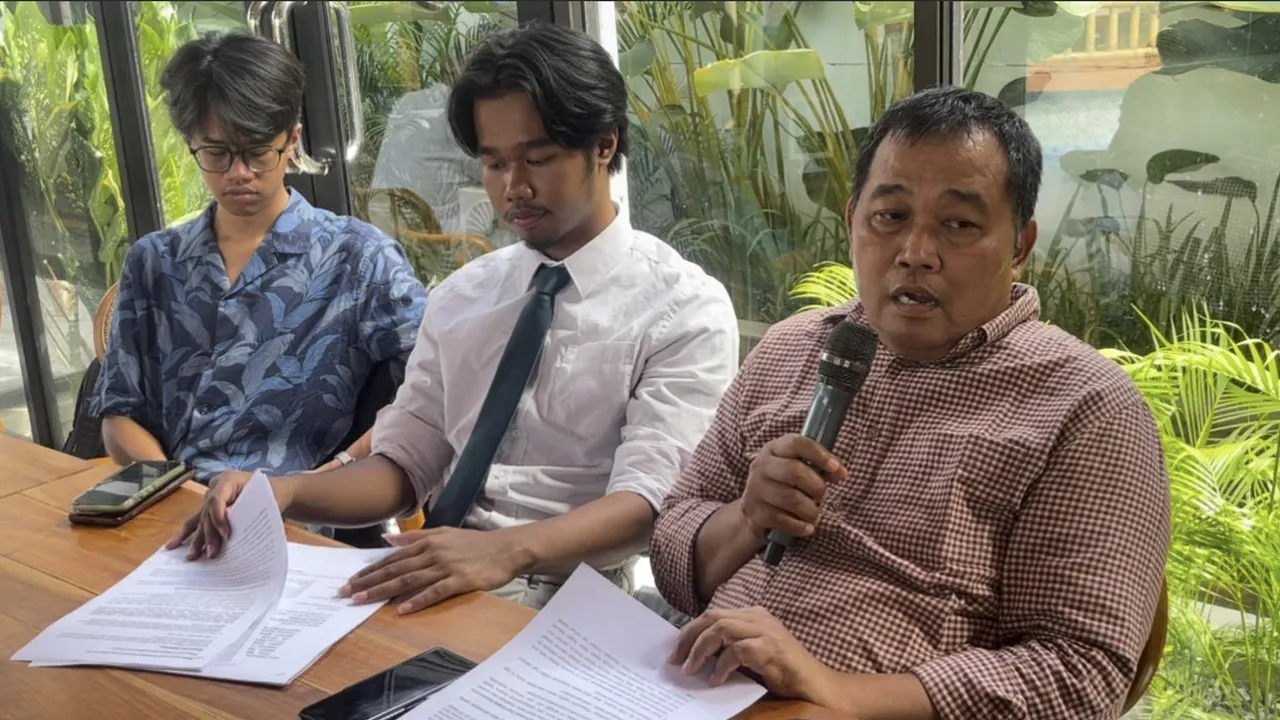 2 Anak Boyamin MAKI Ajukan Gugatan ke MK, Ingin Amran dan Roslan Bisa Rangkap Jabatan