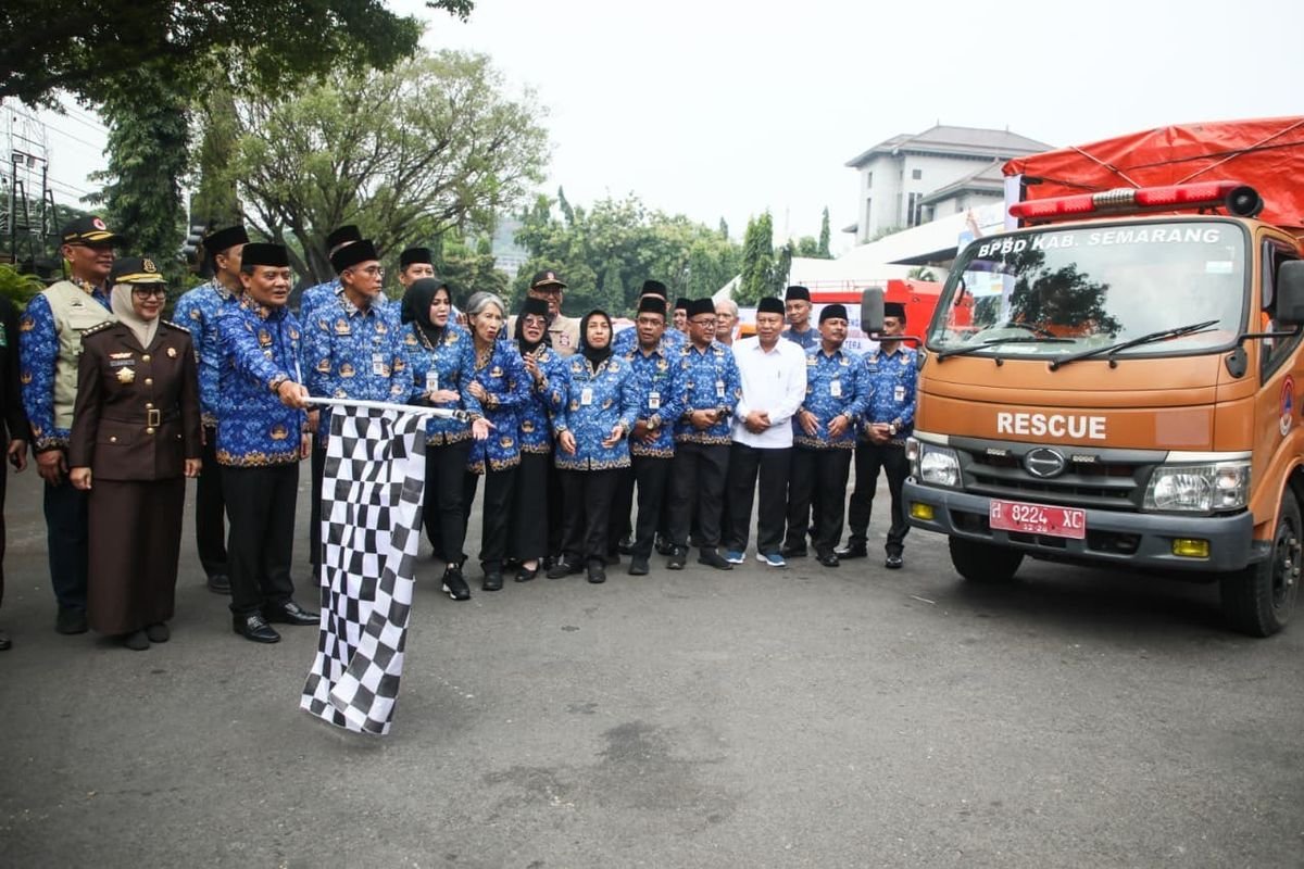 Pemprov Jateng Salurkan Bantuan Rp1,3 Miliar untuk Korban Banjir di Sumatra