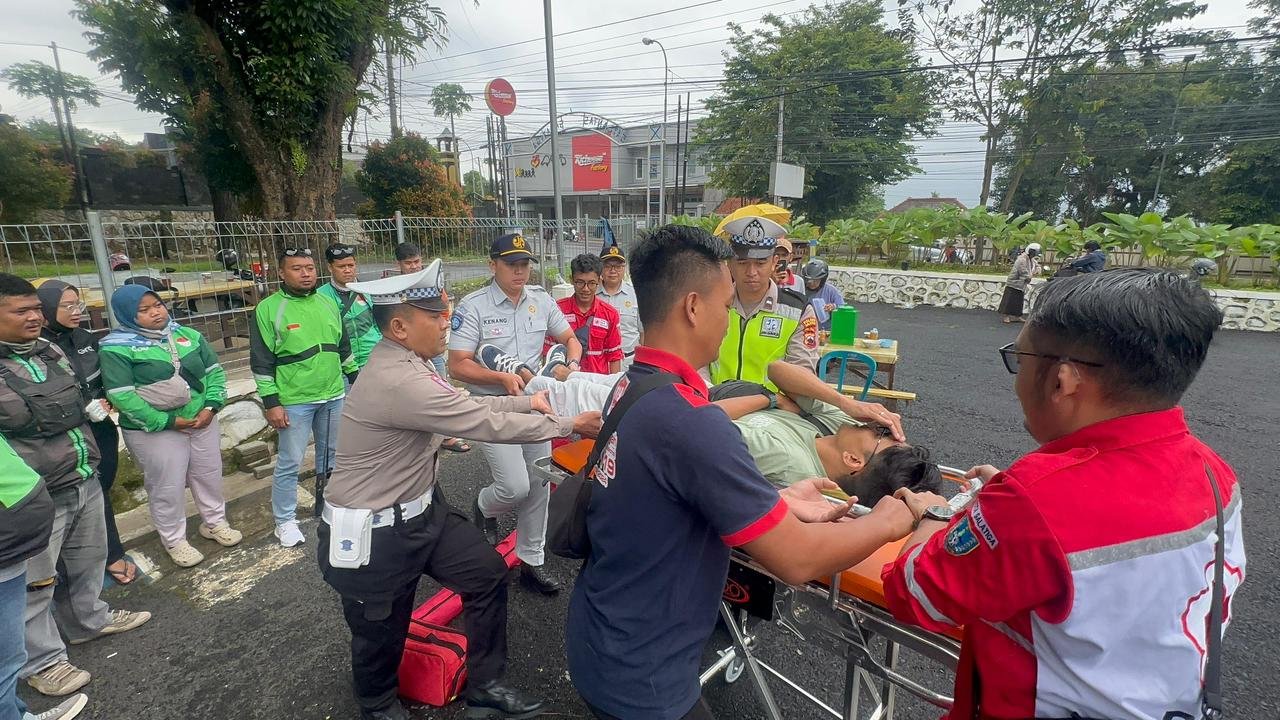 Jasa Raharja Jawa Tengah Bekali Komunitas Ojol Salatiga Keterampilan PPGD