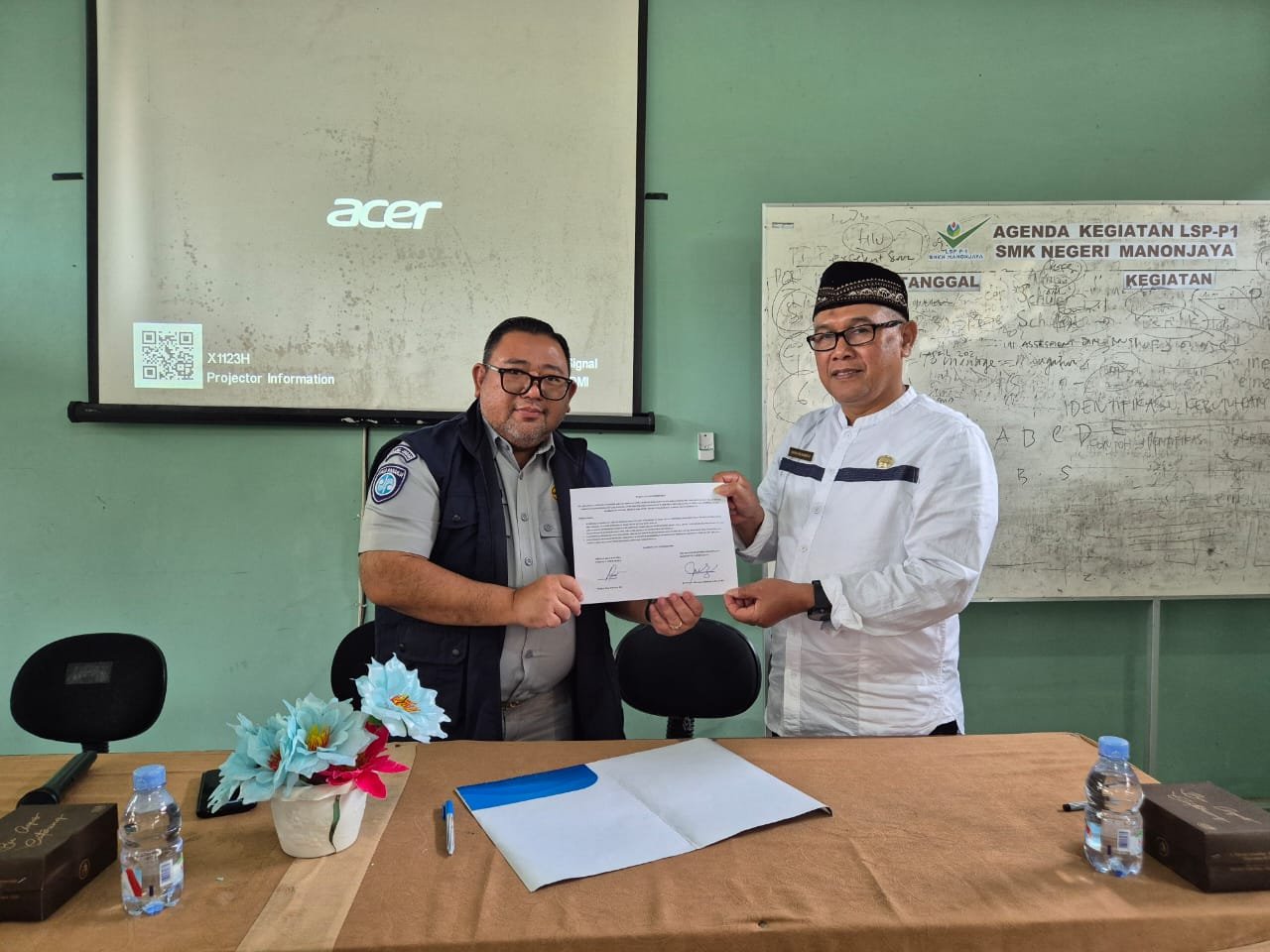 Jasa Raharja Cabang Tasikmalaya Sosialisasikan Program Pengajar Peduli Keselamatan Lalu Lintas di SMK Negeri Manonjaya