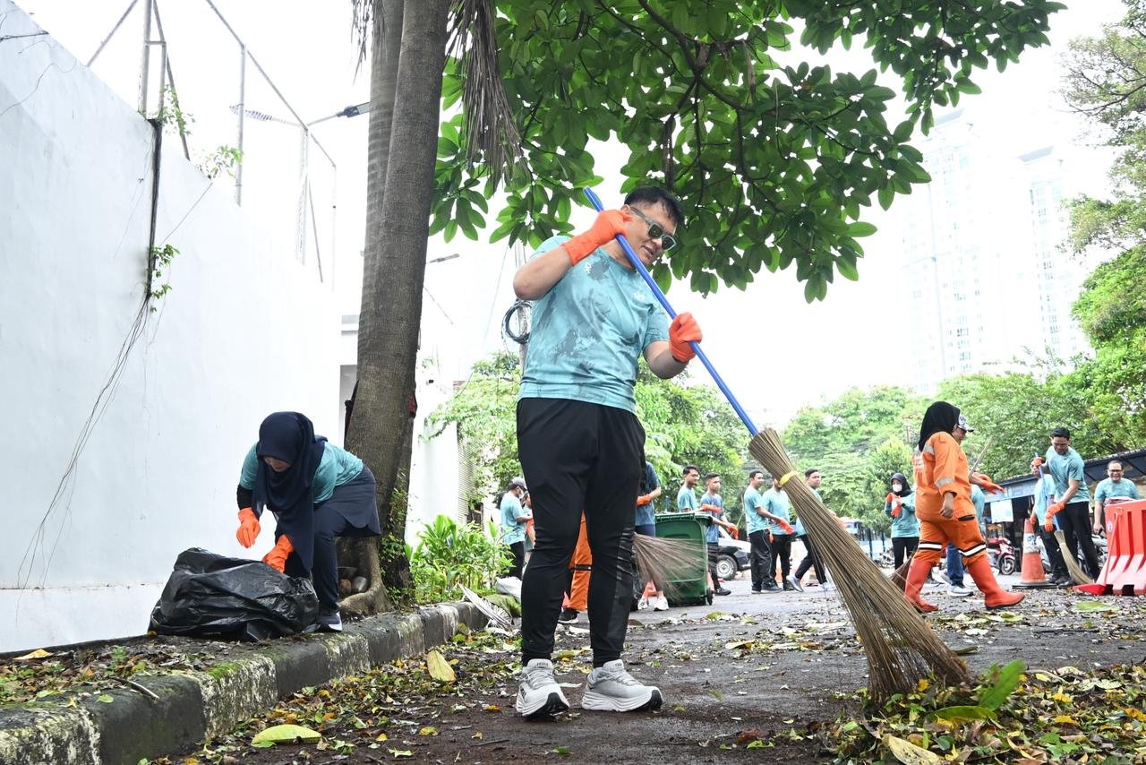 Jasa Raharja Gelar Aksi Nasional ‘Glow Up Lingkungan: Bersih Itu Keren!’, Dukung Gerakan Indonesia ASRI