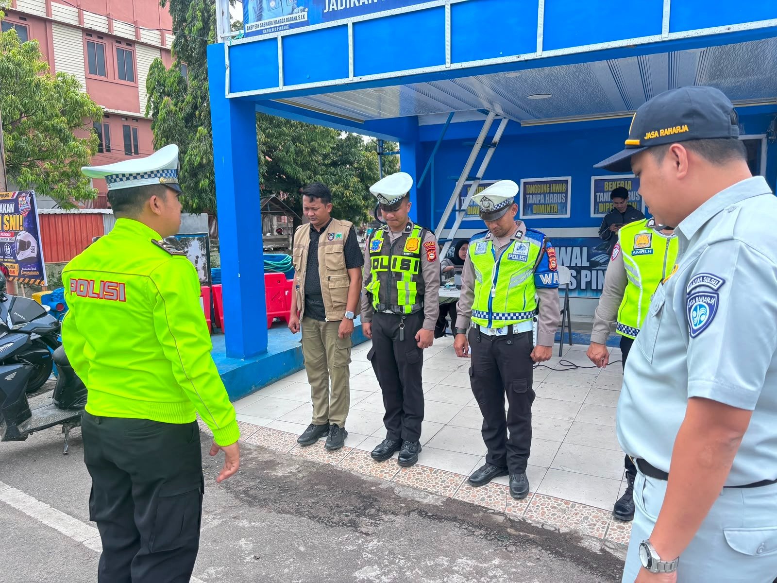 PT Jasa Raharja Cabang Parepare Bersama Satlantas dan UPT Pendapatan Wilayah Gelar Ops Gabungan di Pinrang dan Sidrap untuk Meningkatkan Kepatuhan Masyarakat