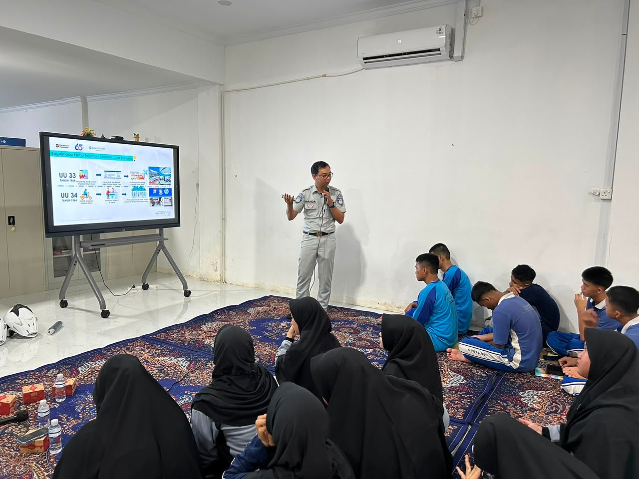 MPLS SMA IT Nurul Muhajirin Batam, Jasa Raharja Kepri Gelar Program PPKL bersama Kamsel Polda Kepri di Wilayah Sekupang