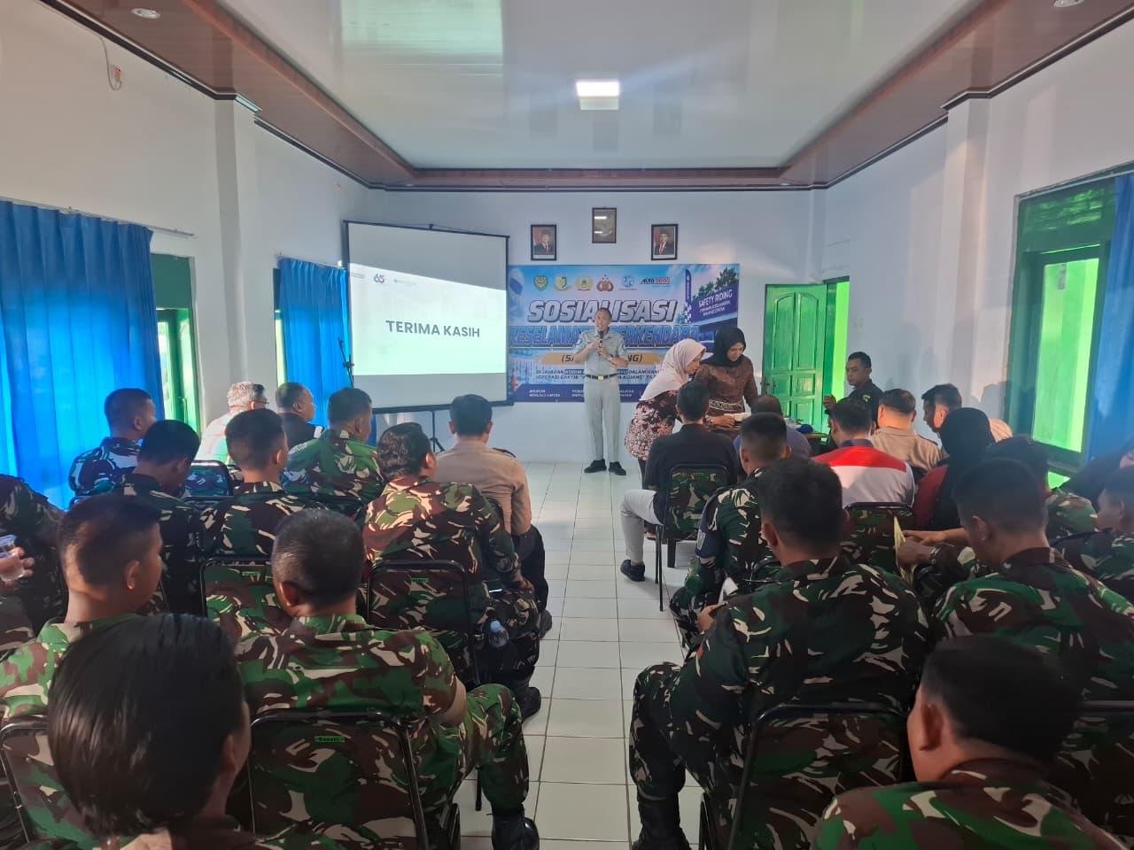 Jasa Raharja Indramayu Perkuat Edukasi Keselamatan dan Kenalkan Aplikasi Jasfren kepada Anggota TNI